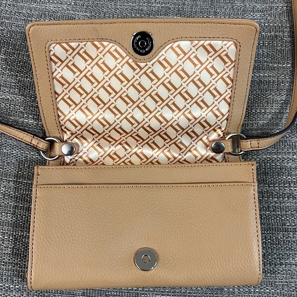 Tignanello leather crossbody bag - Picture 10 of 13